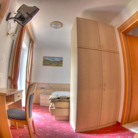 Hotel Cristallo Vigo di Fassa Esterno foto