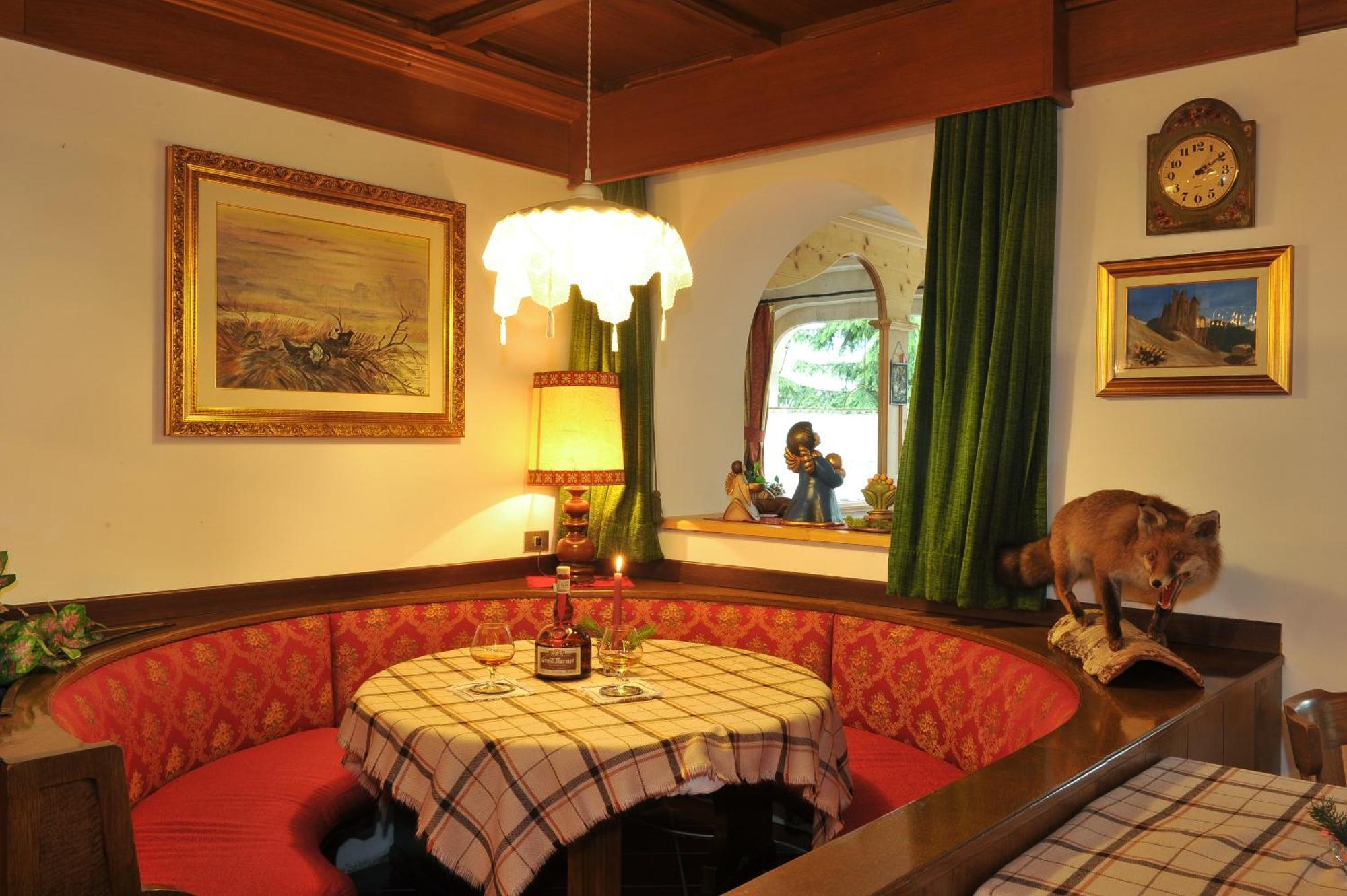 Hotel Cristallo Vigo di Fassa Esterno foto
